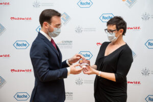 Przedsiebiorca_Roku_gala_scianka_13052021_041-1024x682