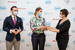 Przedsiebiorca_Roku_gala_scianka_13052021_047-1024x682